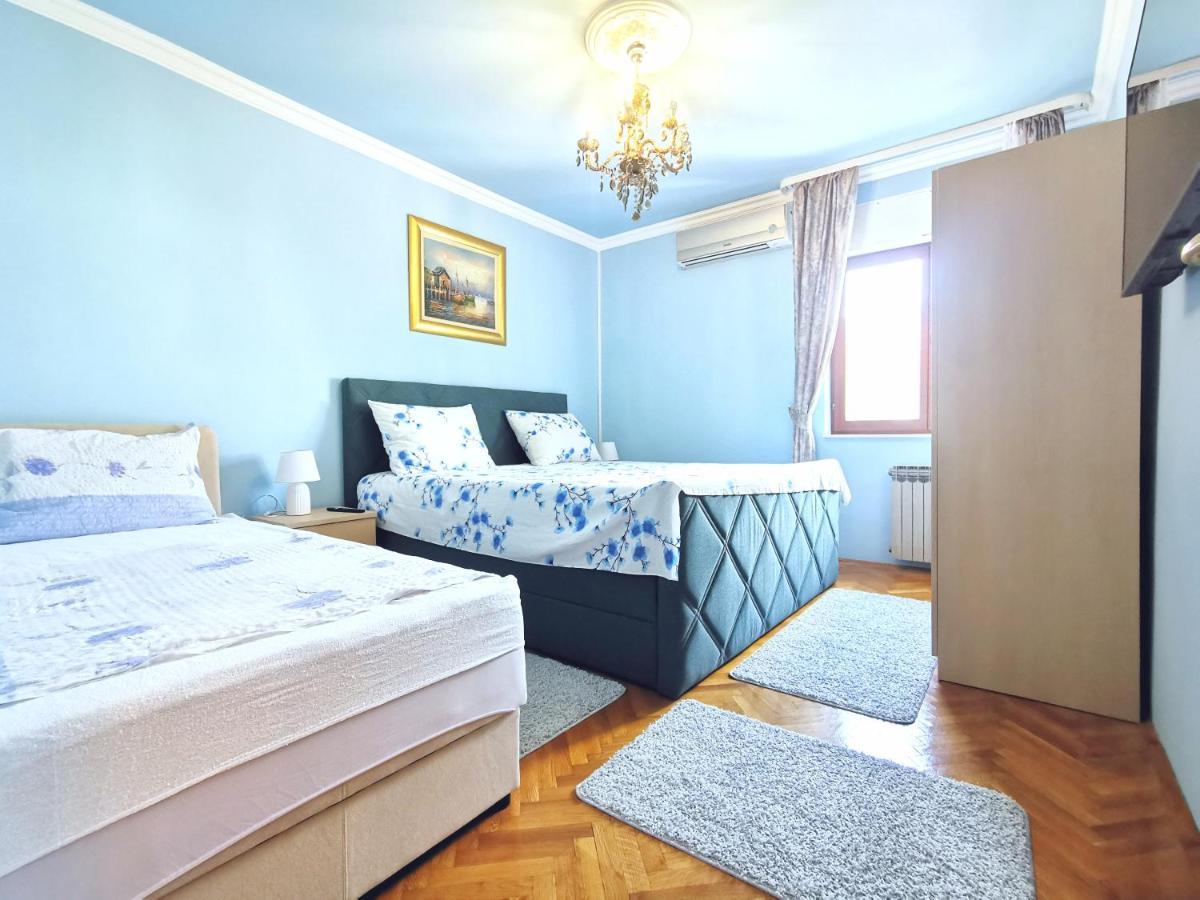 Apartments Mira Kaštela Eksteriør billede