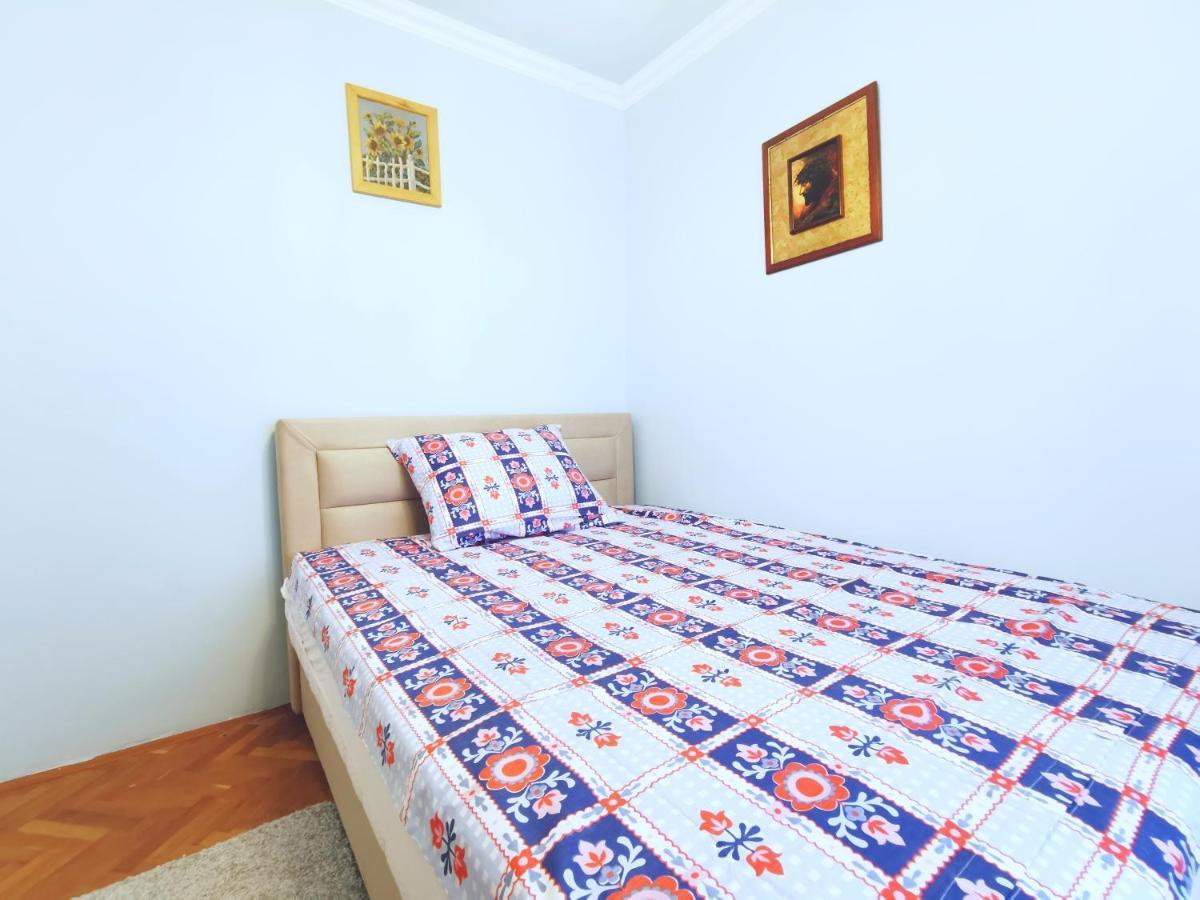 Apartments Mira Kaštela Eksteriør billede